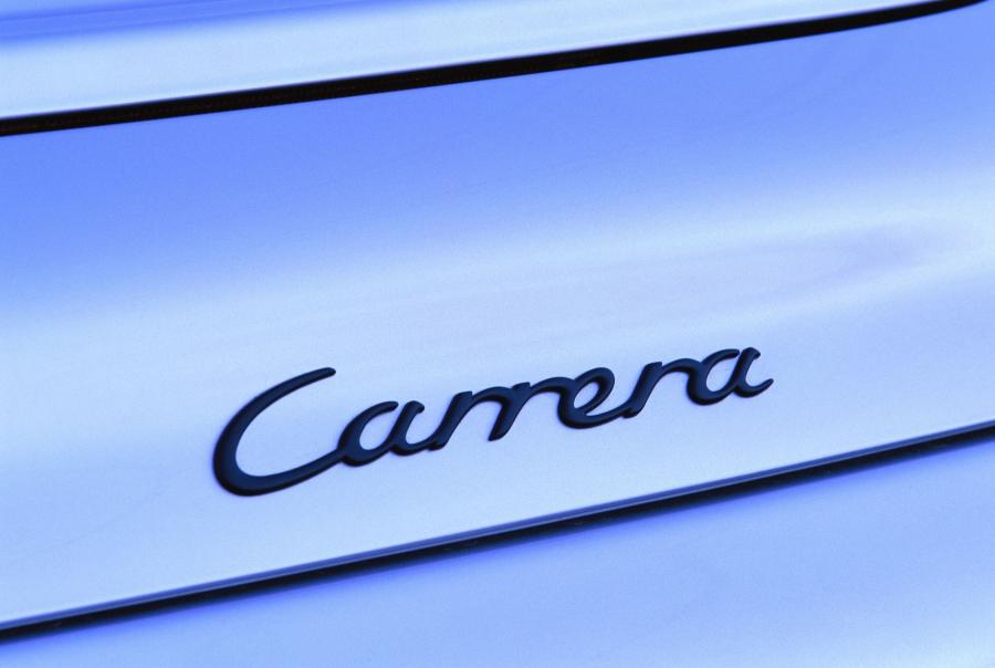  Porsche 911 Carrera Cabriolet 2004 года  (фото 2 из 10)